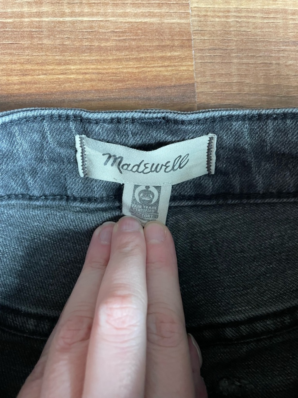 Madewell The Curvy Perfect Vintage Straight Jean in Lunar Wash Size 28 Petite - Picture 7 of 11